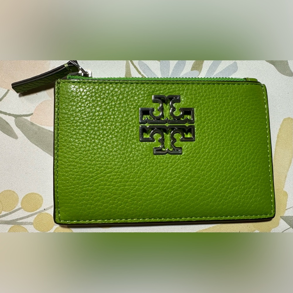 Tory Burch Britten Zip Card Case Card Holder Leather Wallet in Wheatgrass